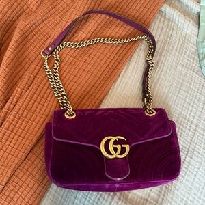 Gucci small flap purple crossbody / shoulder bag very used